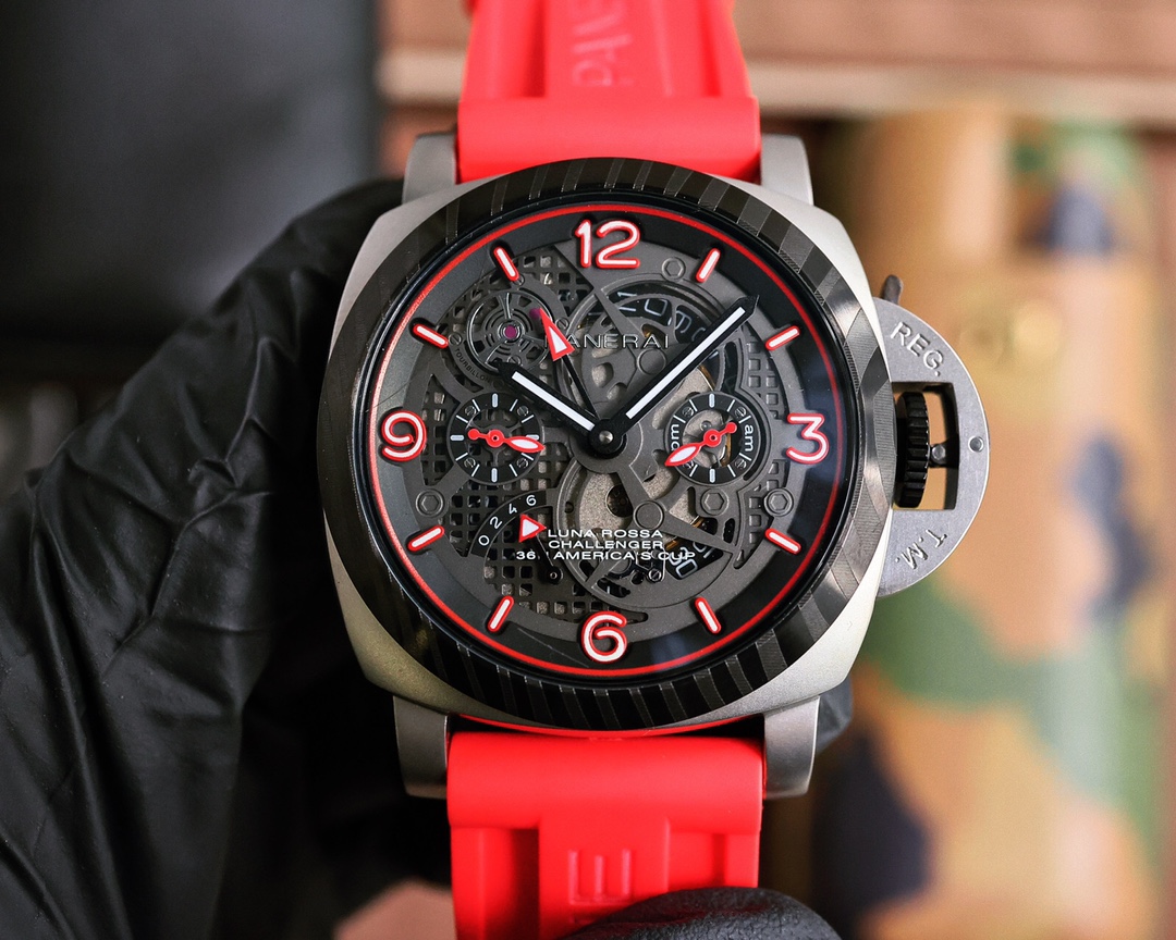 Panerai Luminor Curved coated glass Red